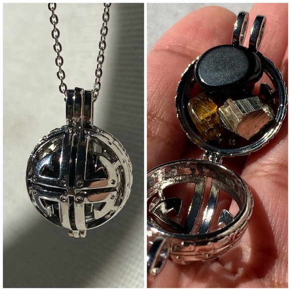 Medallion Necklace: Obsidian • Pyrite • Tigers Eye - Picture 1 of 8